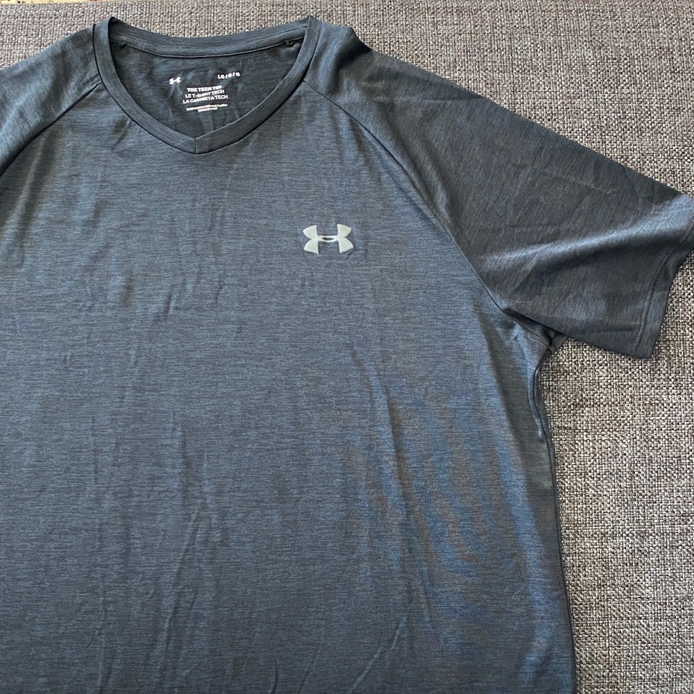 Mens L Under Armour Tech Tee Heathered Black, Dark Gray Athletic Active Wear
